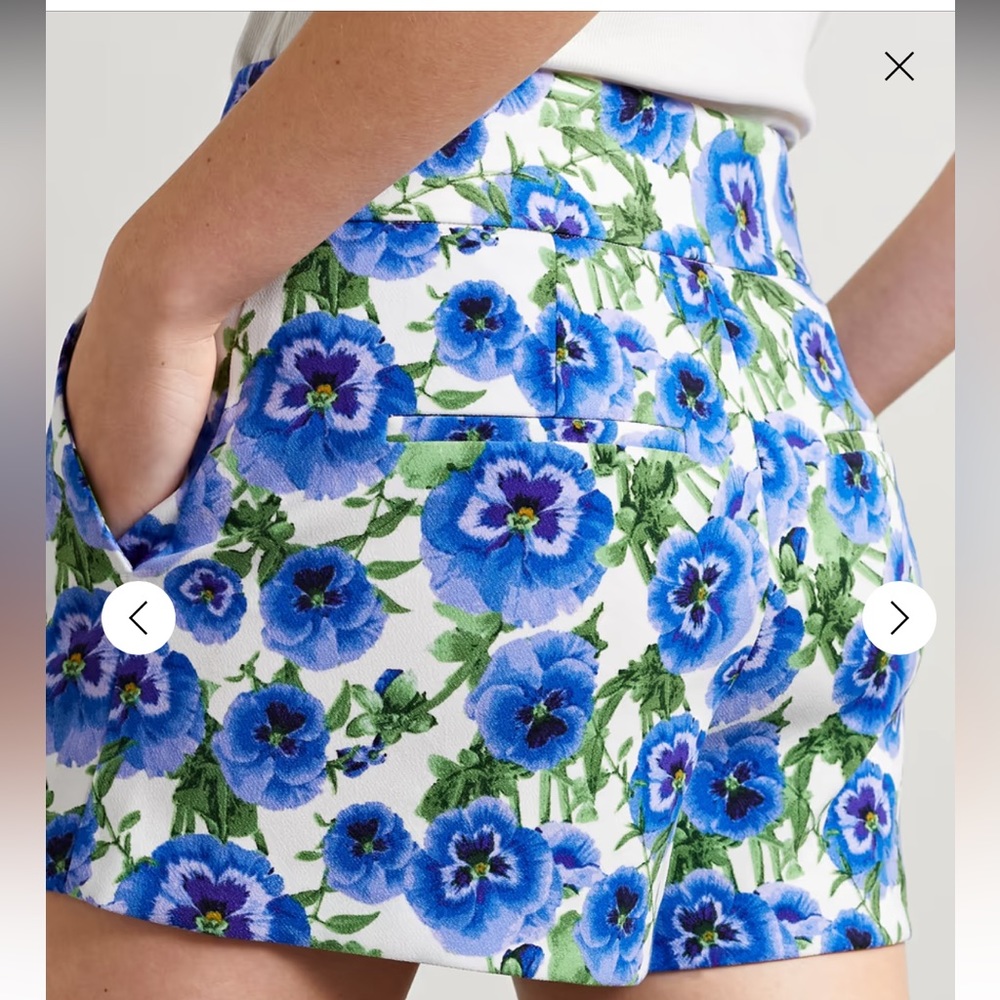 Alice and Olivia floral print crepe shorts